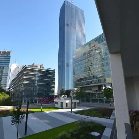 Apartment With Parking On Premise Vienna Exterior photo