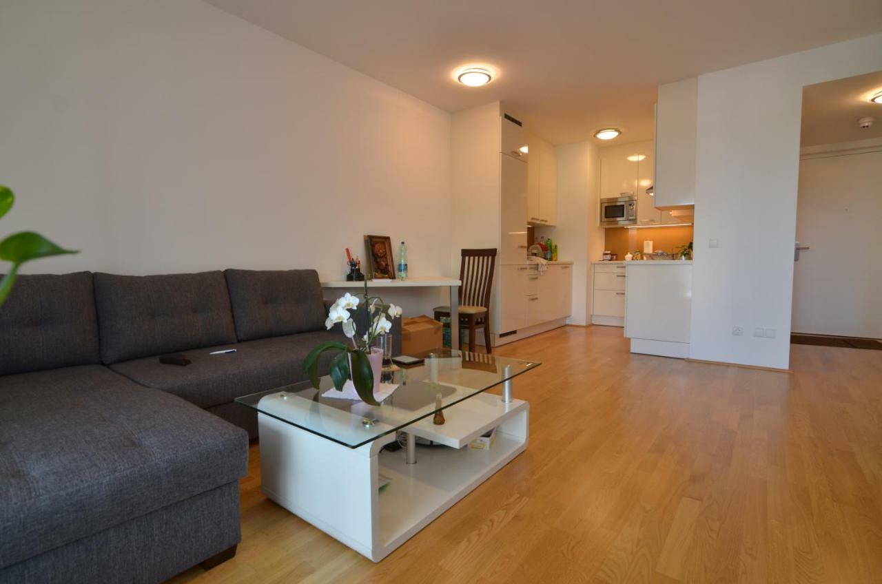 With Parking On Premise Vienna