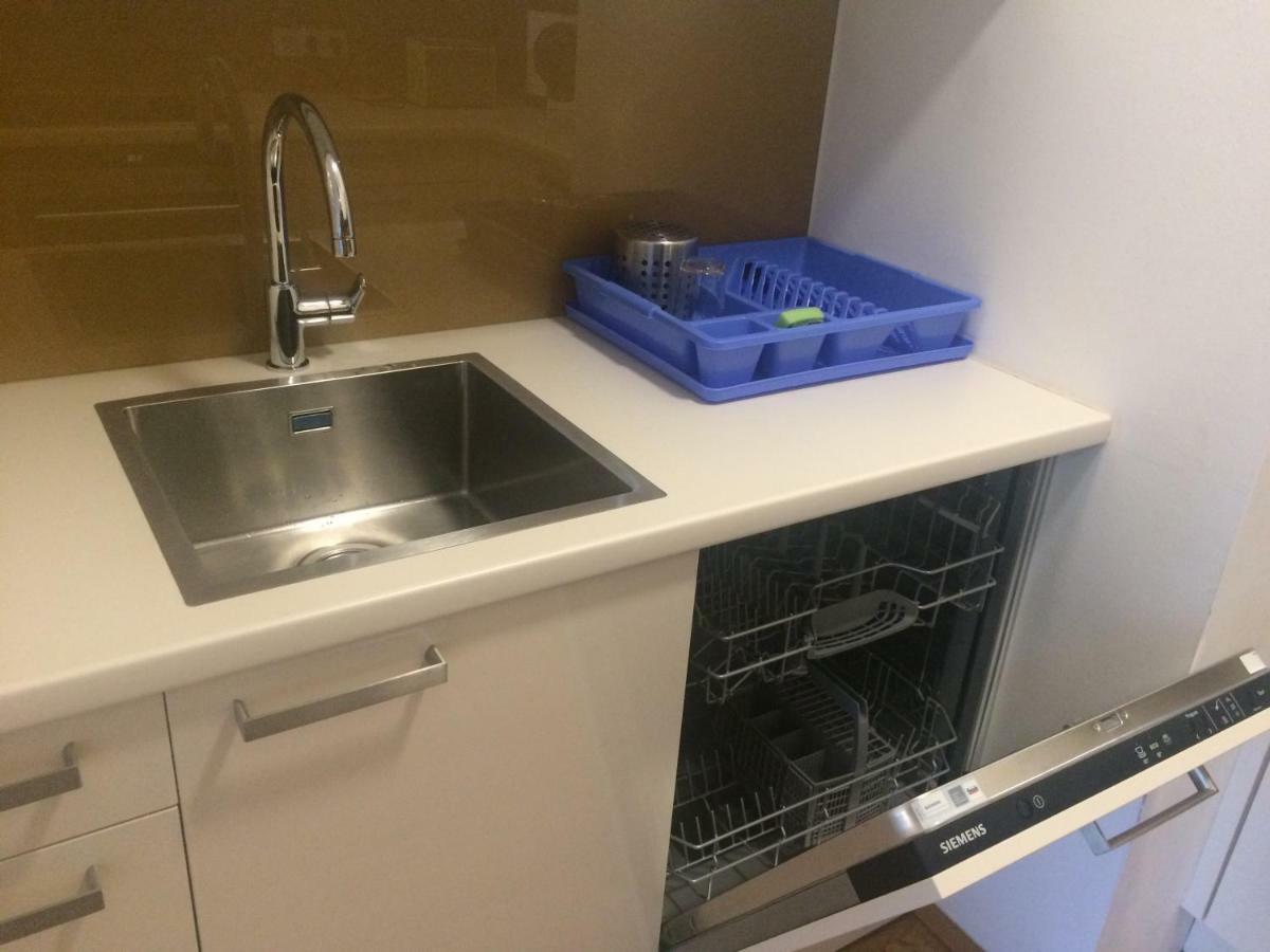 Apartment With Parking On Premise