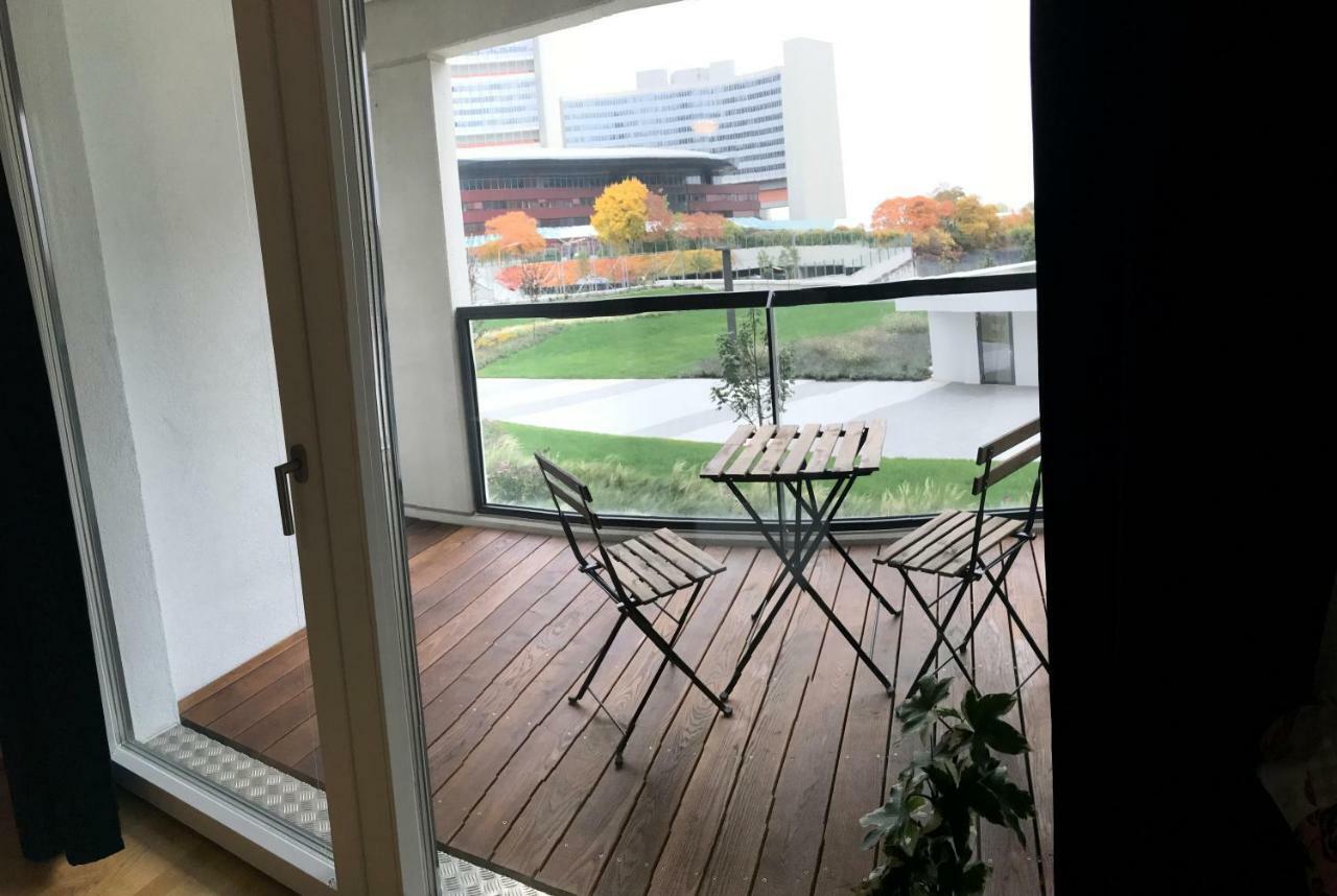 With Parking On Premise Apartment *