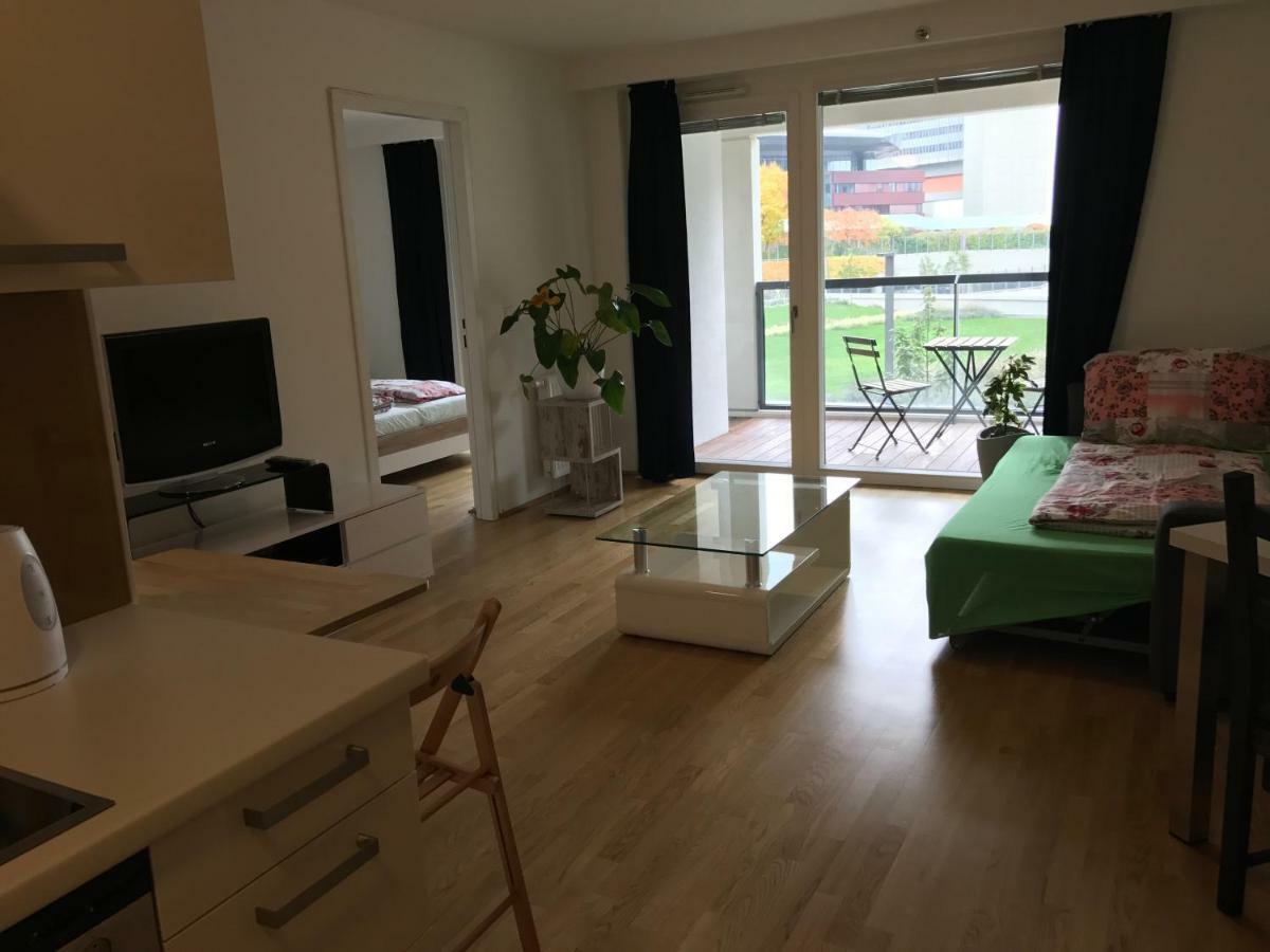 Apartment With Parking On Premise *