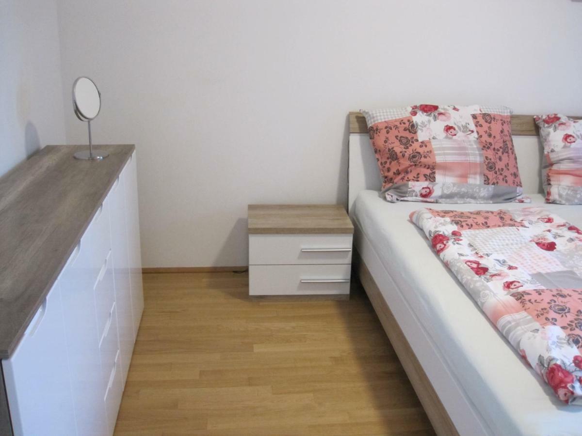 Apartment With Parking On Premise *